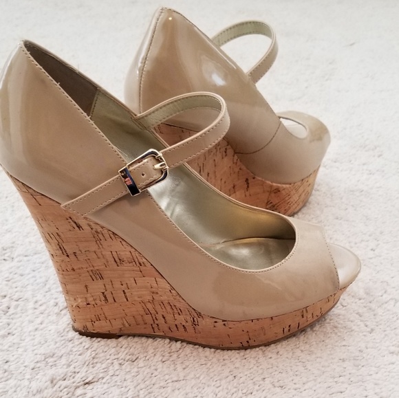 guess nude wedges